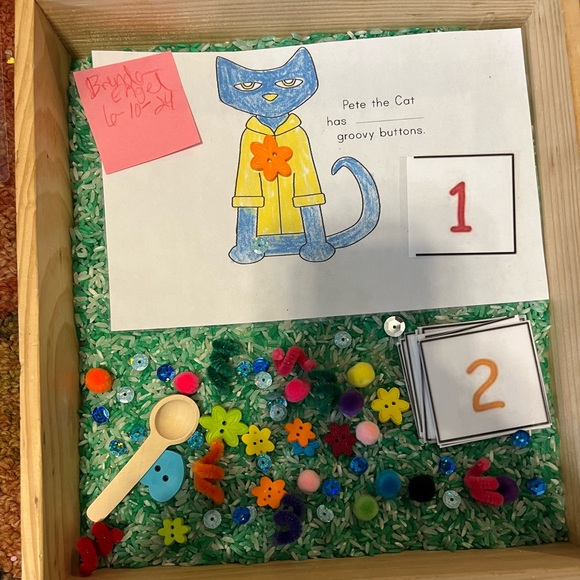 🐱Pete the Cat button counting sensory kit - Picture 3 of 3